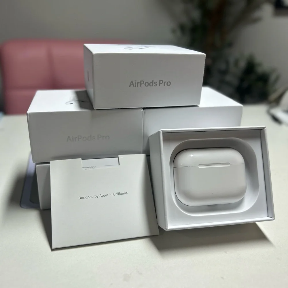 Apple AirPods Pro - Classic White